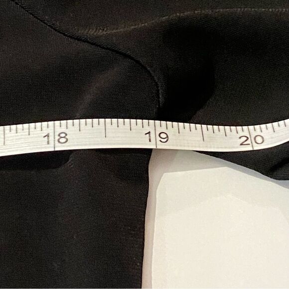 Calvin Klein Black Petal Sleeve Blouse Round Neck With Keyhole Women's Size M/L - Picture 11 of 12